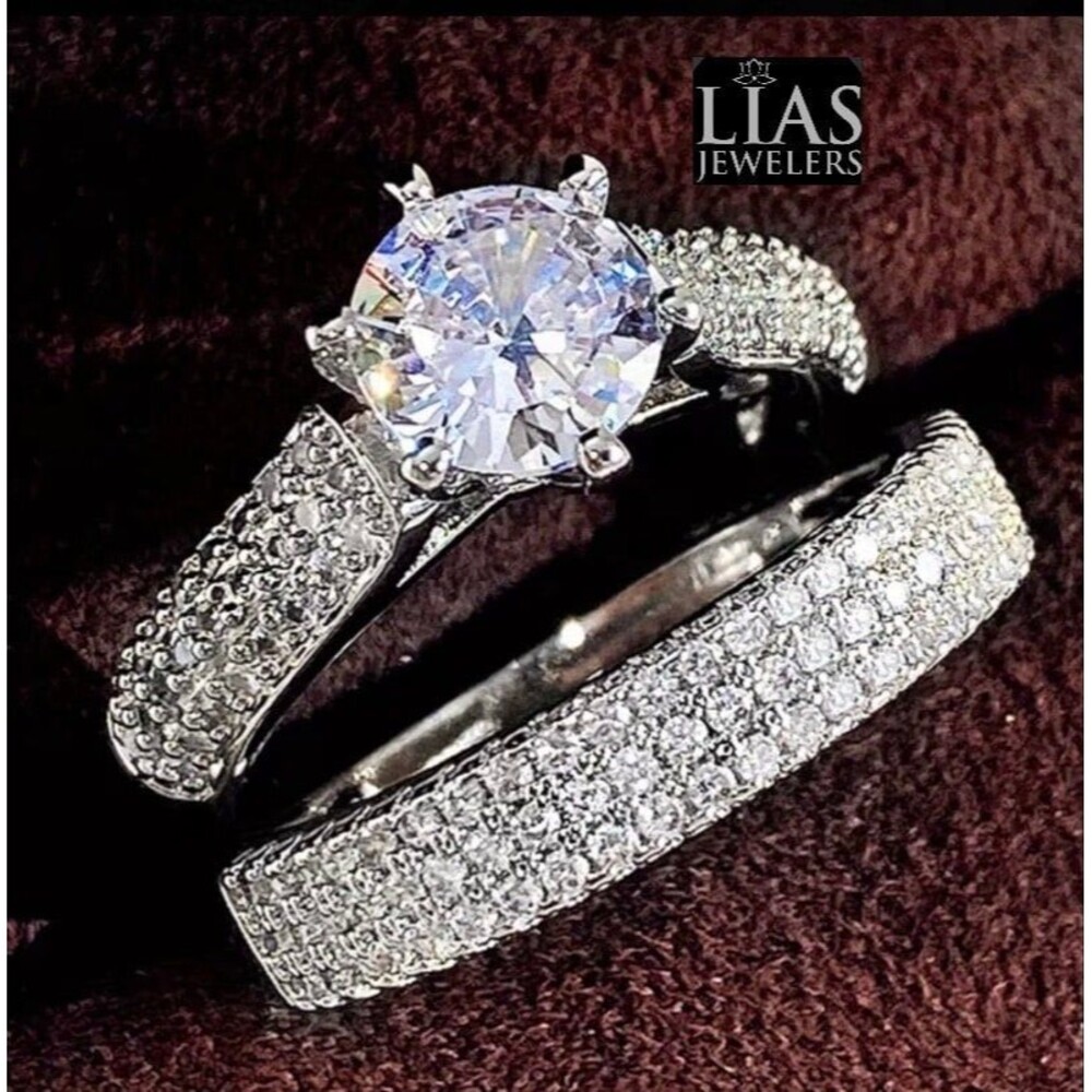 New 18k white gold wedding ring set